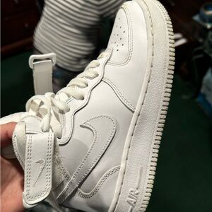 Nike boys Air Force 1 High LE
